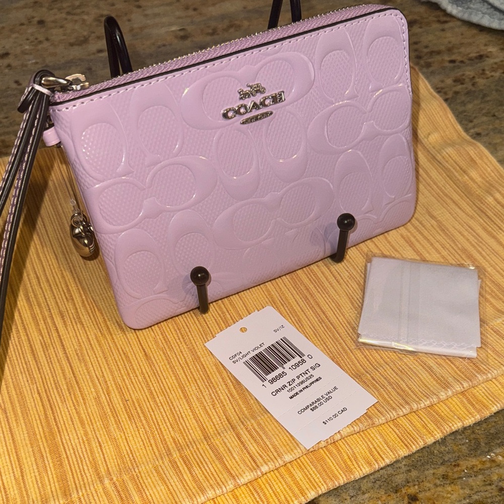 Coach Light Purple Embossed Wristlet NWT - Picture 1 of 11